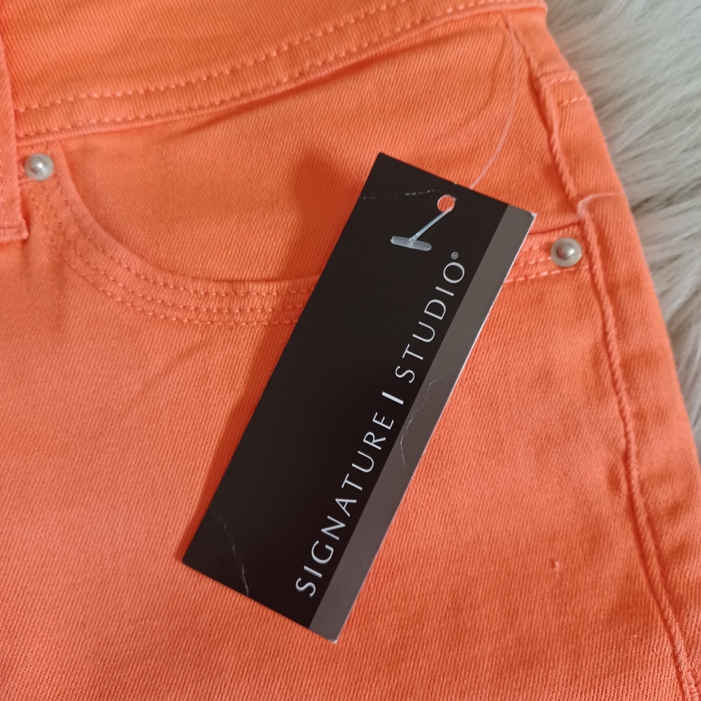 Signature Studio New Orange Chino Shorts Size 16 - Picture 4 of 6